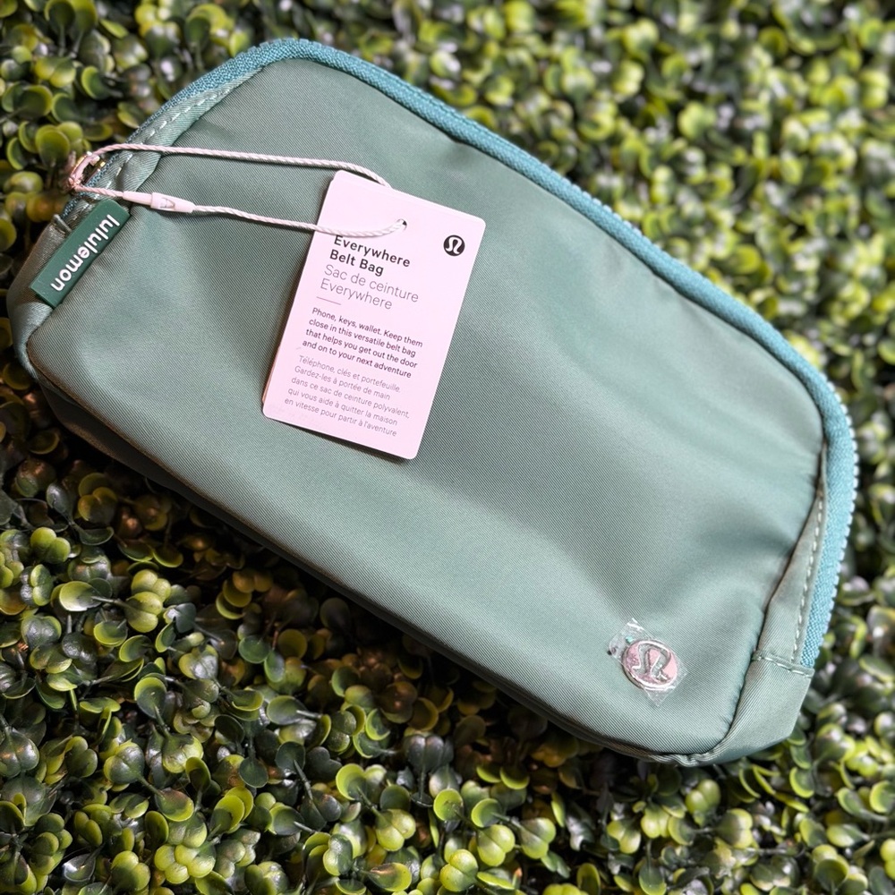 Lululemon Athletica Seafoam Green Bag